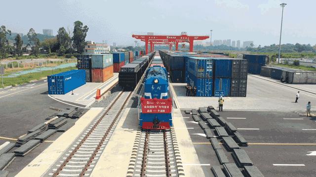 鹽田港區(qū)\u201c火力全開\u201d 進(jìn)出口貨物通關(guān)跑出\u201c加速度\u201d